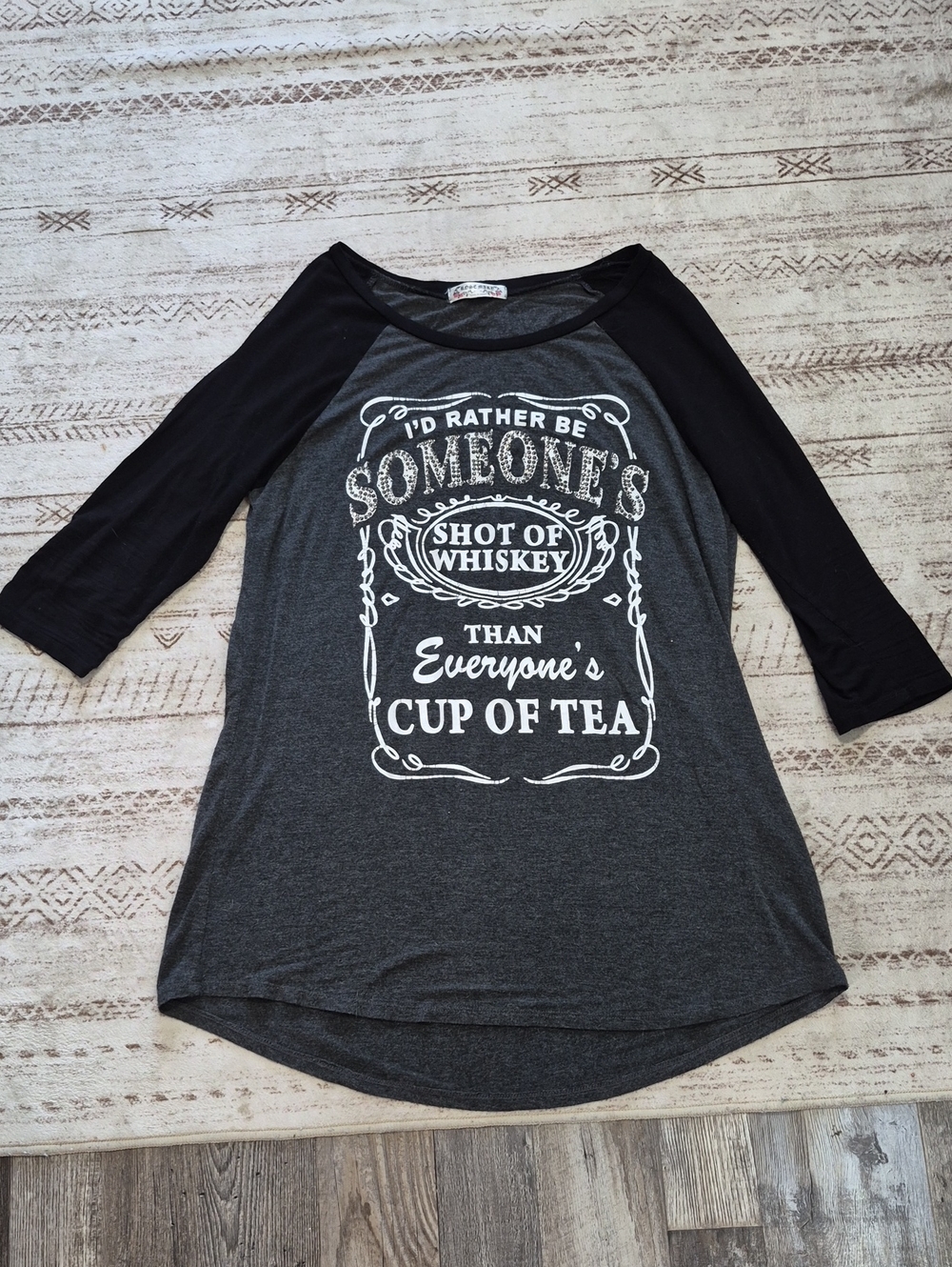 Women's Two-Tone Raglan Graphic Long Sleeve Tee - Dark Gray/Black